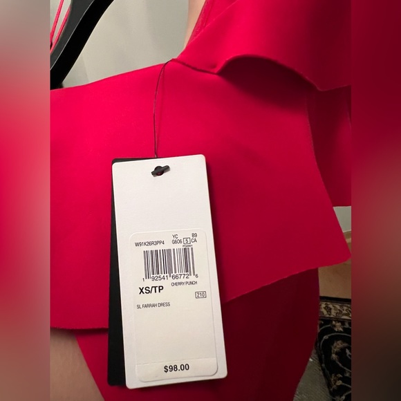 Guess red mini dress brand new with tag - Picture 4 of 5